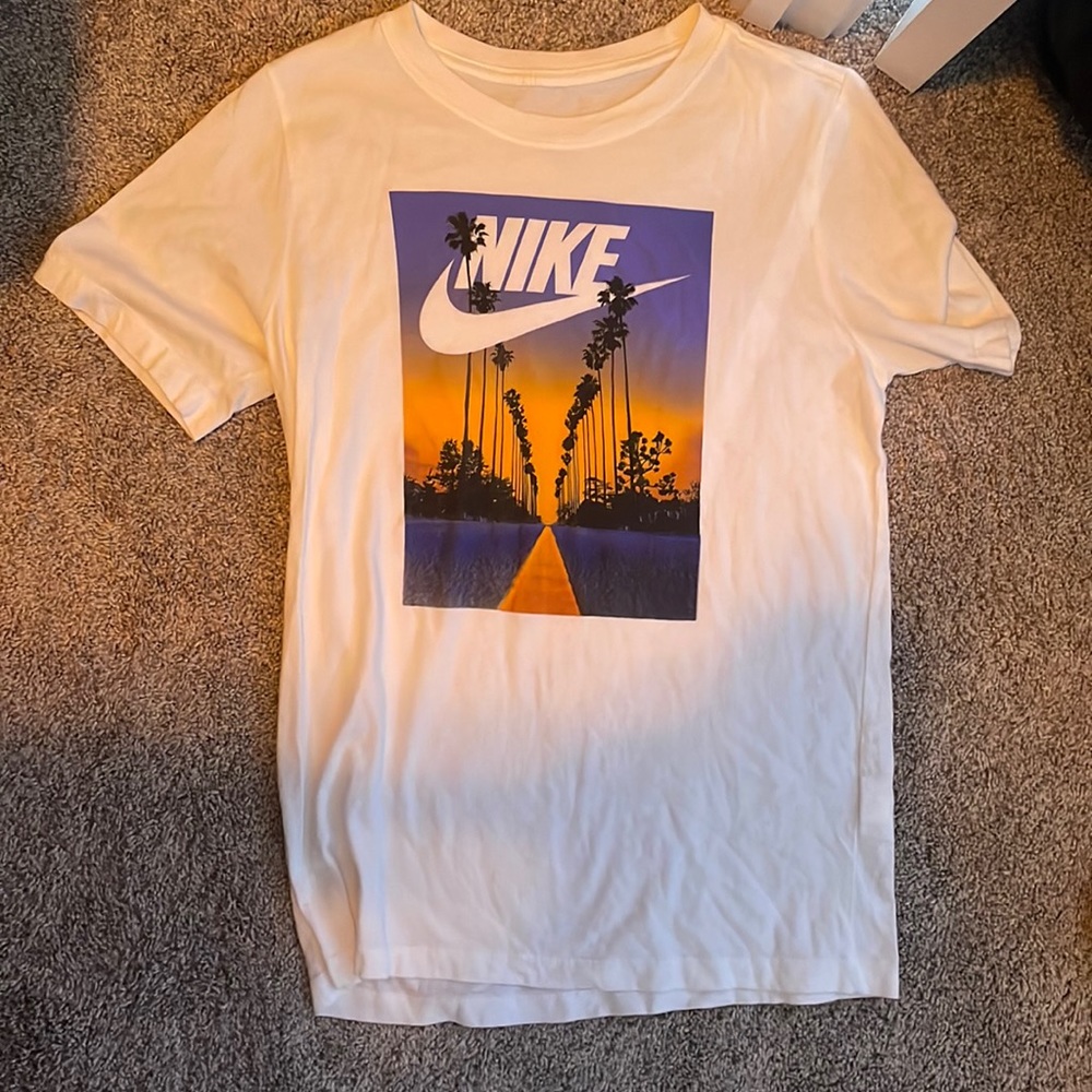 Nike boys shirt